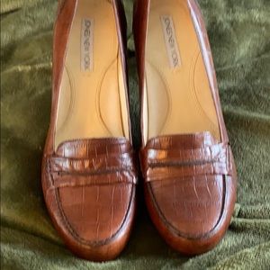Women’s Shoes Size 7 1/2